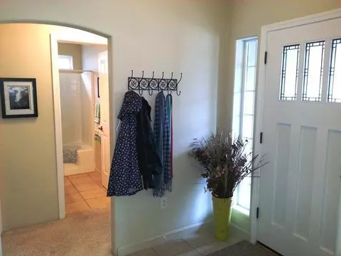 948 Black Wolf, Eagle Point, OR 97524 photo 3