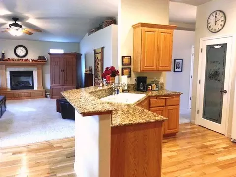 948 Black Wolf, Eagle Point, OR 97524 photo 10