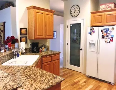 948 Black Wolf, Eagle Point, OR 97524 photo 9