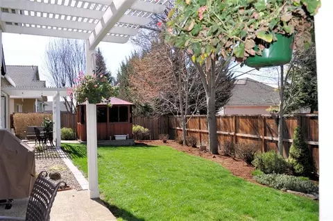 136 Keystone Way, Eagle Point, OR 97524 photo 5