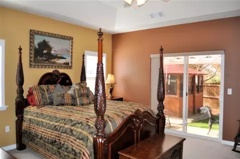 136 Keystone Way, Eagle Point, OR 97524 photo 4