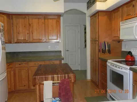 8050 E Antelope Rd, Eagle Point, OR 97524 photo 4