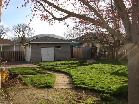 3794 Hilsinger Rd, Phoenix, OR 97535 photo 11