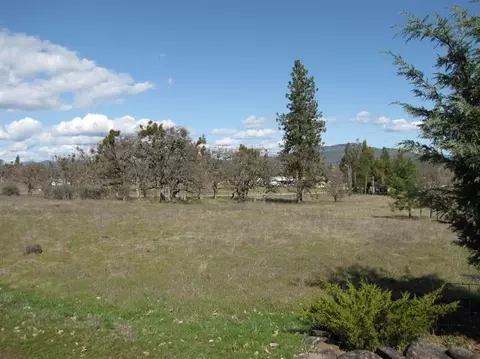 285 Capri Dr, Eagle Point, OR 97524 photo 7