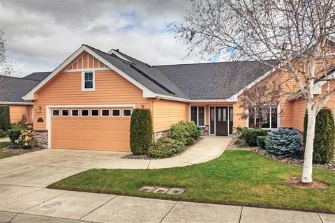 107 Sky Hawk Dr, Eagle Point, OR 97524 photo 1