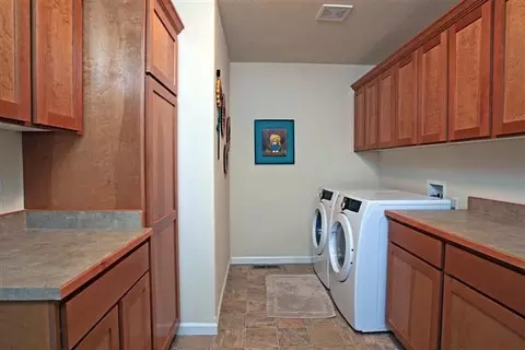 107 Sky Hawk Dr, Eagle Point, OR 97524 photo 12