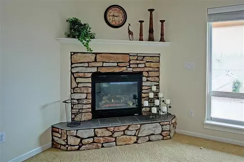 107 Sky Hawk Dr, Eagle Point, OR 97524 photo 6