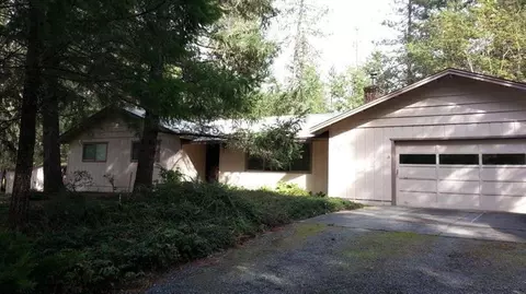 369 Ruby Dr, Grants Pass, OR 97527 photo 1