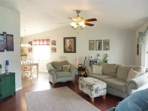 102 Willow Ln, Rogue River, OR 97537 photo 4