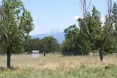 1605 Stevens Rd, Eagle Point, OR 97524 photo 1