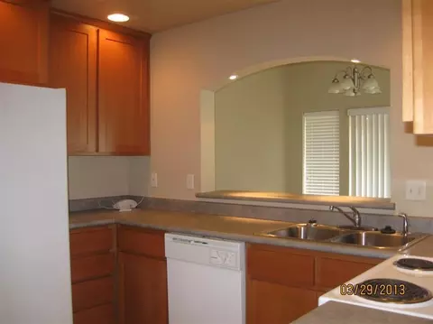 306 Live Oak Loop, Central Point, OR 97502 photo 3