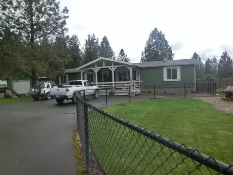 305 Queens Branch Rd, Rogue River, OR 97537 photo 1