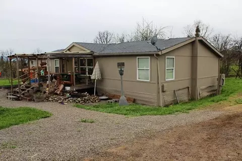 241 Wedgewood Dr, Eagle Point, OR 97524 photo 3