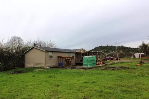 241 Wedgewood Dr, Eagle Point, OR 97524 photo 11