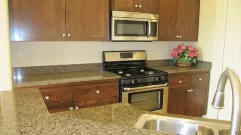 1038 Azure Way, Eagle Point, OR 97524 photo 6