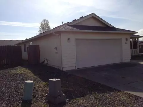 995 Ridgeview Dr, Eagle Point, OR 97524 photo 3
