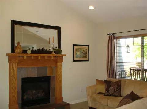 640 Cedar Wood Dr, Eagle Point, OR 97524 photo 5