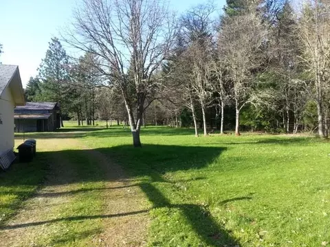 595 Jackadel Ln, Cave Junction, OR 97523 photo 14