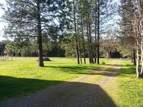 595 Jackadel Ln, Cave Junction, OR 97523 photo 3