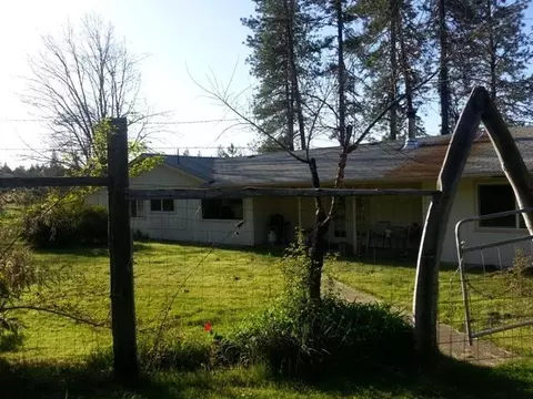 595 Jackadel Ln, Cave Junction, OR 97523 photo 7