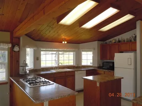 11611 Michael Rd, Central Point, OR 97502 photo 5