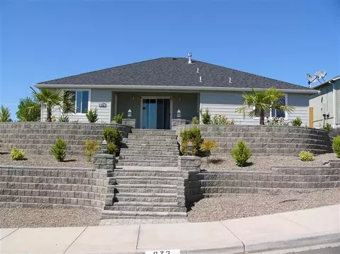972 Win Way, Eagle Point, OR 97524 photo 1