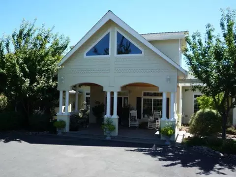 4485 Hilsinger Rd, Phoenix, OR 97535 photo 2
