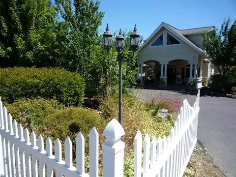 4485 Hilsinger Rd, Phoenix, OR 97535 photo 1