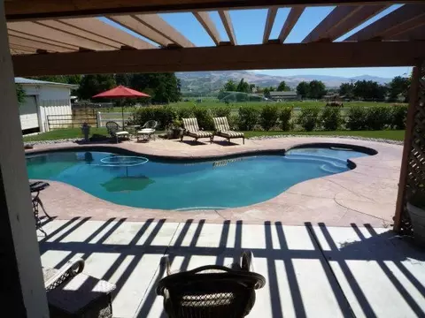4485 Hilsinger Rd, Phoenix, OR 97535 photo 5