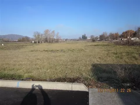 11354 Highway 62, Eagle Point, OR 97524 photo 2