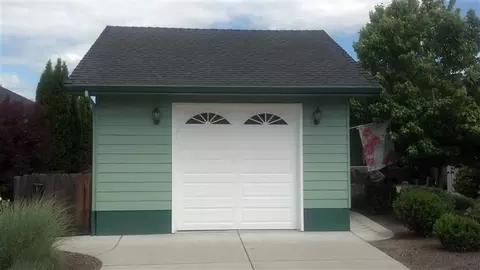 919 Sandoz St, Central Point, OR 97502 photo 21