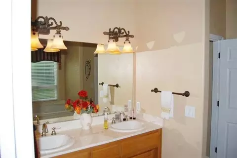 919 Sandoz St, Central Point, OR 97502 photo 13