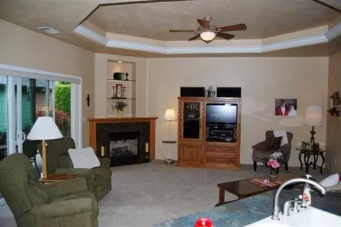 919 Sandoz St, Central Point, OR 97502 photo 6