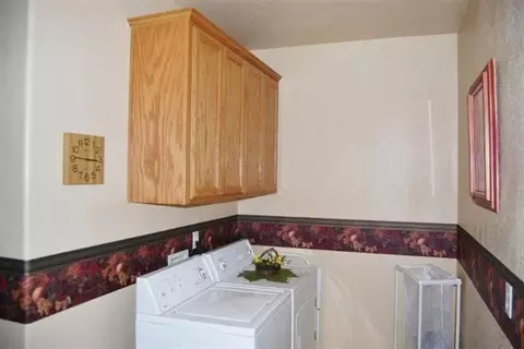 919 Sandoz St, Central Point, OR 97502 photo 10