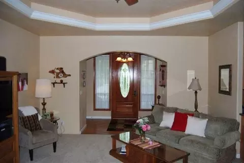 919 Sandoz St, Central Point, OR 97502 photo 5