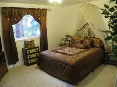 672 Shadow Way, Central Point, OR 97502 photo 5
