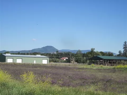 5591 Upton Rd, Central Point, OR 97502 photo 5