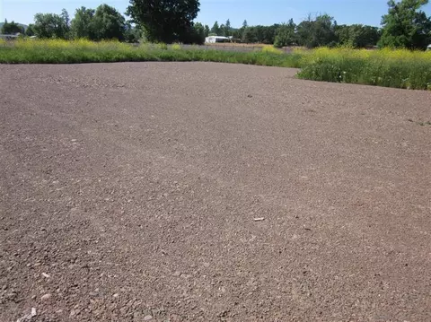 5591 Upton Rd, Central Point, OR 97502 photo 3