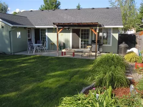 520 C St, Phoenix, OR 97535 photo 7