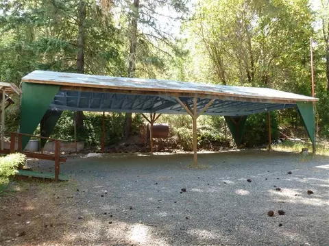 1151 Summit Loop, Grants Pass, OR 97527 photo 2