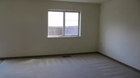 943 Win Way, Eagle Point, OR 97524 photo 5