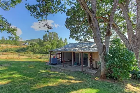 949 Mountain View Rd, Eagle Point, OR 97524 photo 19