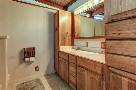 949 Mountain View Rd, Eagle Point, OR 97524 photo 10