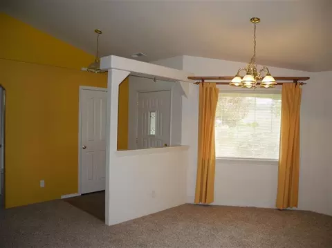129 Eagle View Dr, Eagle Point, OR 97524 photo 2