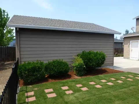 161 Alta Ln, Central Point, OR 97502 photo 24