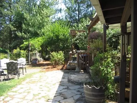 1415 Summit Loop, Grants Pass, OR 97527 photo 9
