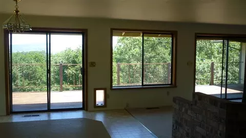 3100 Burrell, Medford, OR 97501 photo 8