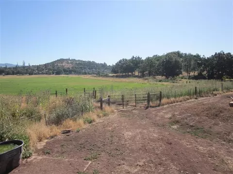 1744 Bigham Brown Rd, Eagle Point, OR 97524 photo 9
