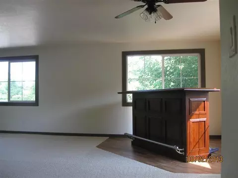 511 B St, Phoenix, OR 97535 photo 3