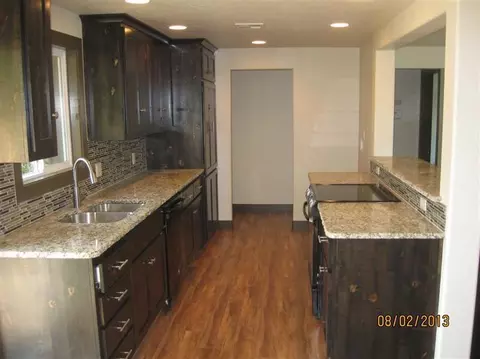 511 B St, Phoenix, OR 97535 photo 6